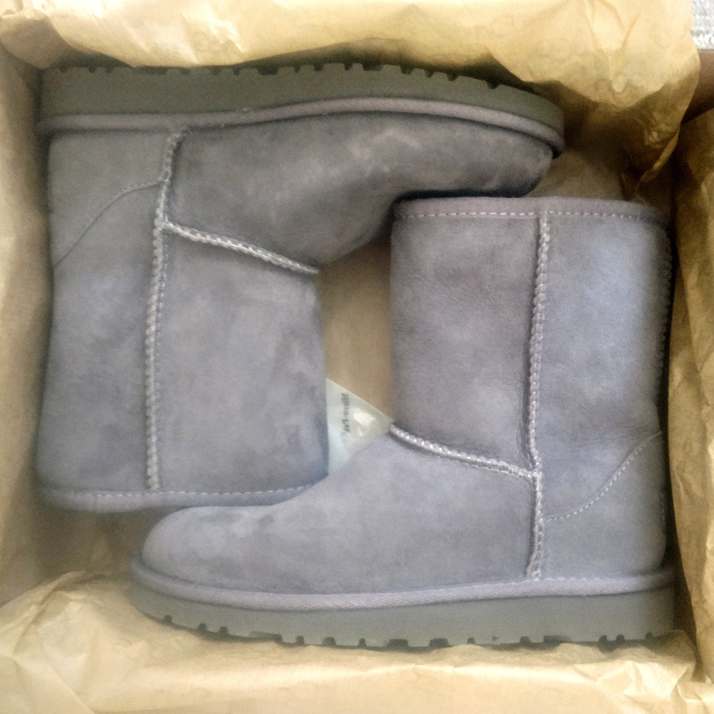 NEW IN BOX Grey Uggs